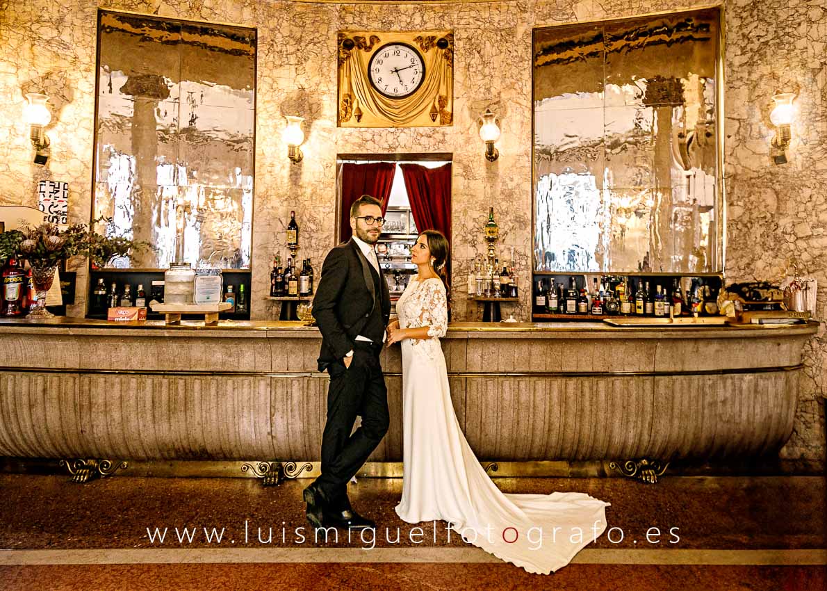 Fotos de boda En el mítico Caffe Pedrocchi de Padova Fotos de boda En el mítico Caffe Pedrocchi de Padova